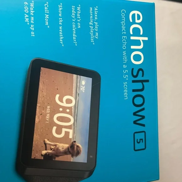 Amazon Echo Show 5 in Black - Picture 5 of 6